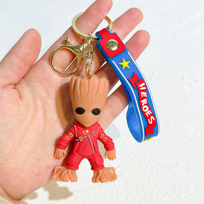 漫画スーパーヒーロー人形ストラップキーチェーンアイアンマン人形シンプルなキーホルダーかわいいペンダント卸売り|undefined