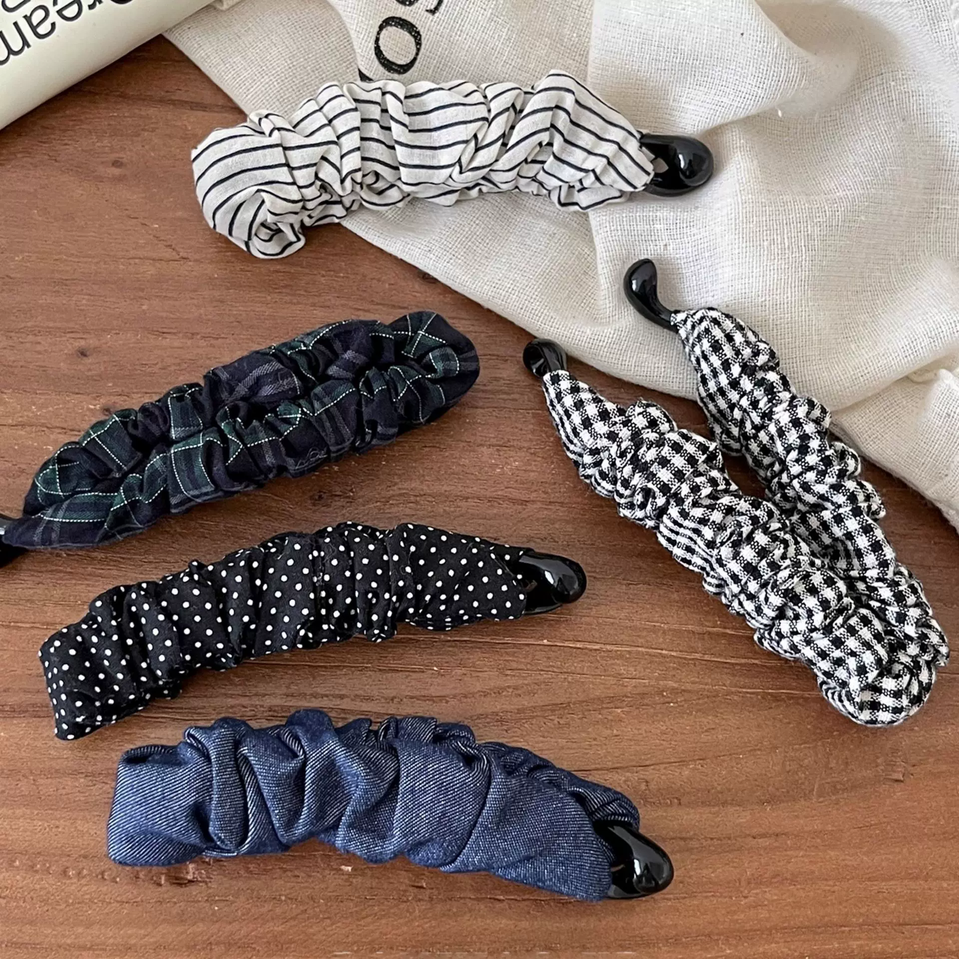 复古波点褶皱香蕉夹女2025新款后脑勺马尾夹盘发夹子时尚头饰发饰