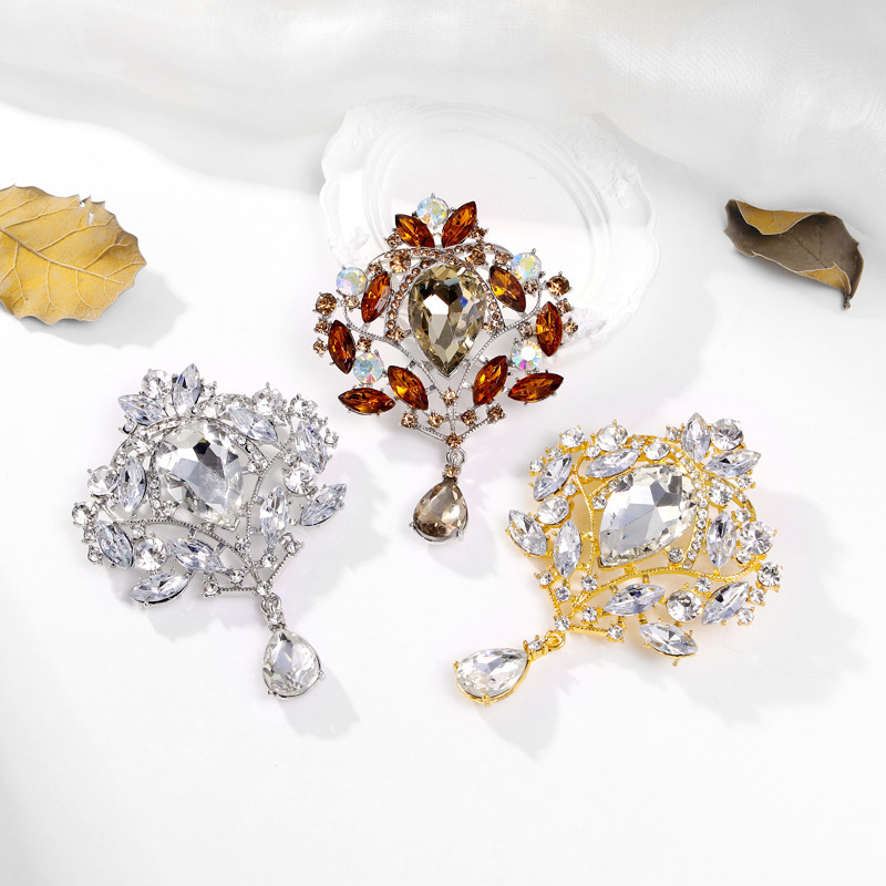 Water Drop Brooch European and American Exaggerated Atmospheric Color Pin Retro Crystal Corsage Palace Press Break Suit Cheongsam Accessories