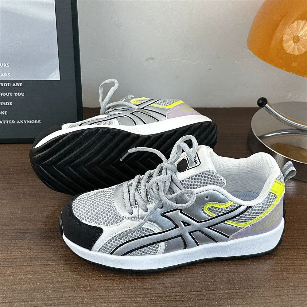 Корейская версия 2025 новая весна новая студенческая повседневная сетчатая дышащая спортивная обувь женская ниша ретро-беговая обувь