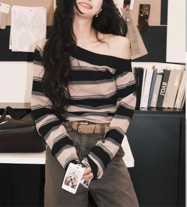 2025新款春装独特绝美辣妹上衣设计感小众斜肩领黑灰条纹长袖t恤|undefined