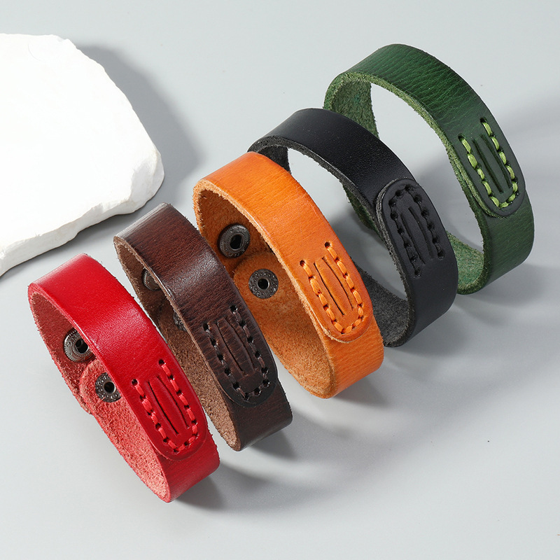 Simple and Creative Hand-Stitched Leather Bracelet, Personalized, Fashionable and Versatile Men's Leather Bracelet, European and American Best-Selling Jewelry