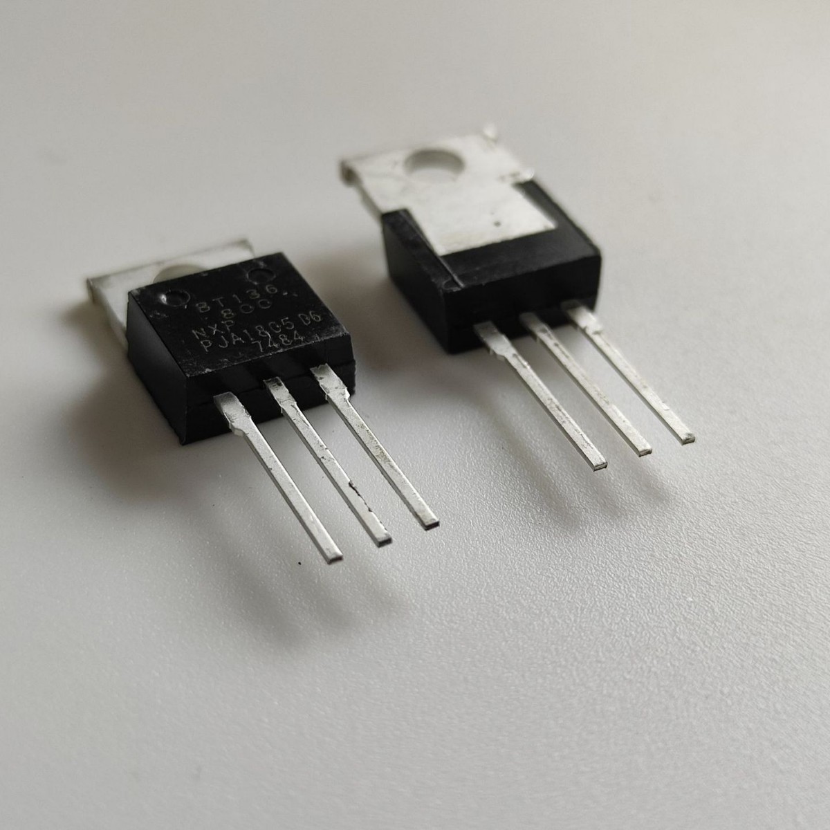 全新 BT136-600E/800E 双向可控硅 三极管 咨询客服下单直拍不发