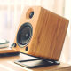 Tilt 16 ° Corner Computer Speaker Stand Metal Desktop Speaker Storage Rack for Small Speaker