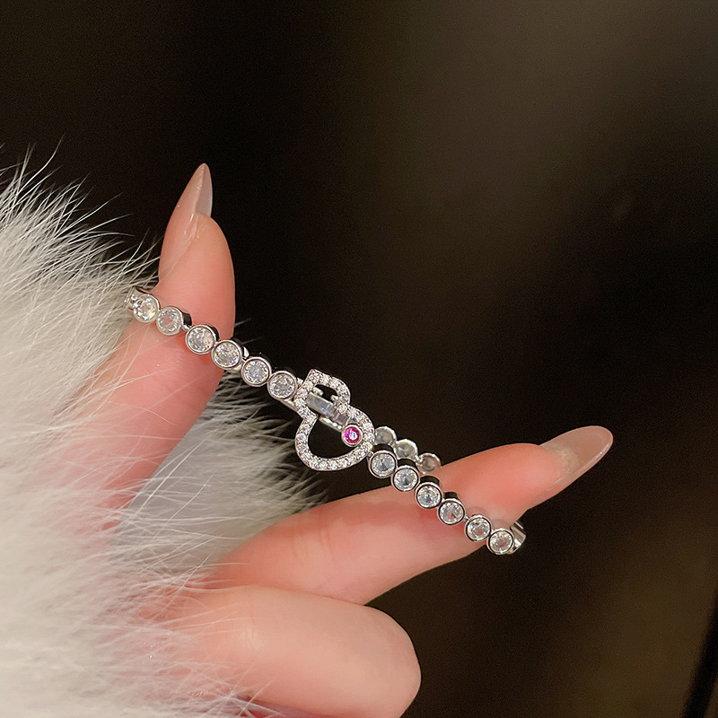 Pulsera de letras de ácido acético de circón Moda exquisita pulsera de viento frío ligero lujo temperamento de alta gama al por mayor