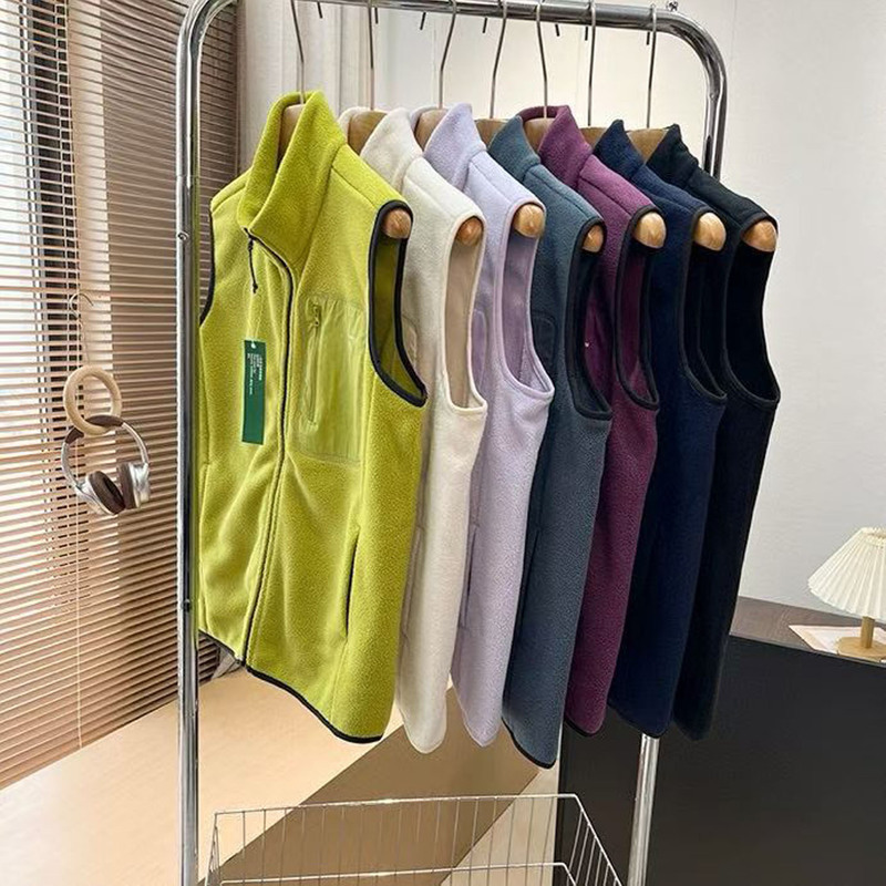 25 New Autumn Outdoor Sports Fleece Vest Couple Style Loose Hiking Warm Fleece Top Trendy 25 New Autumn Outdoor Sports Fleece Vest Couple Style Loose Hiking Warm Fleece Top Trendy
