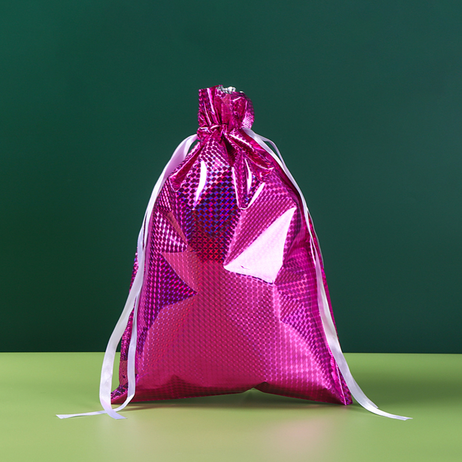 Inventario de cinta de cuerda de dibujo bolsas de dulces de plástico bolsas de regalo frescas bolsas de láser bolsas de regalo Navidad