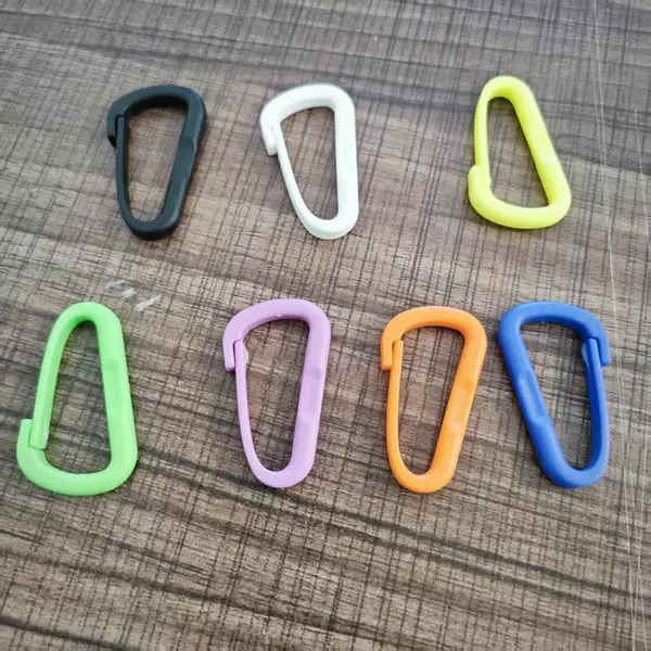 Outdoor Small Carabiner D-Type Backpack Lock Outer Hook Safety Insurance Connection Quick-Hook Keychain Backpack Accessories