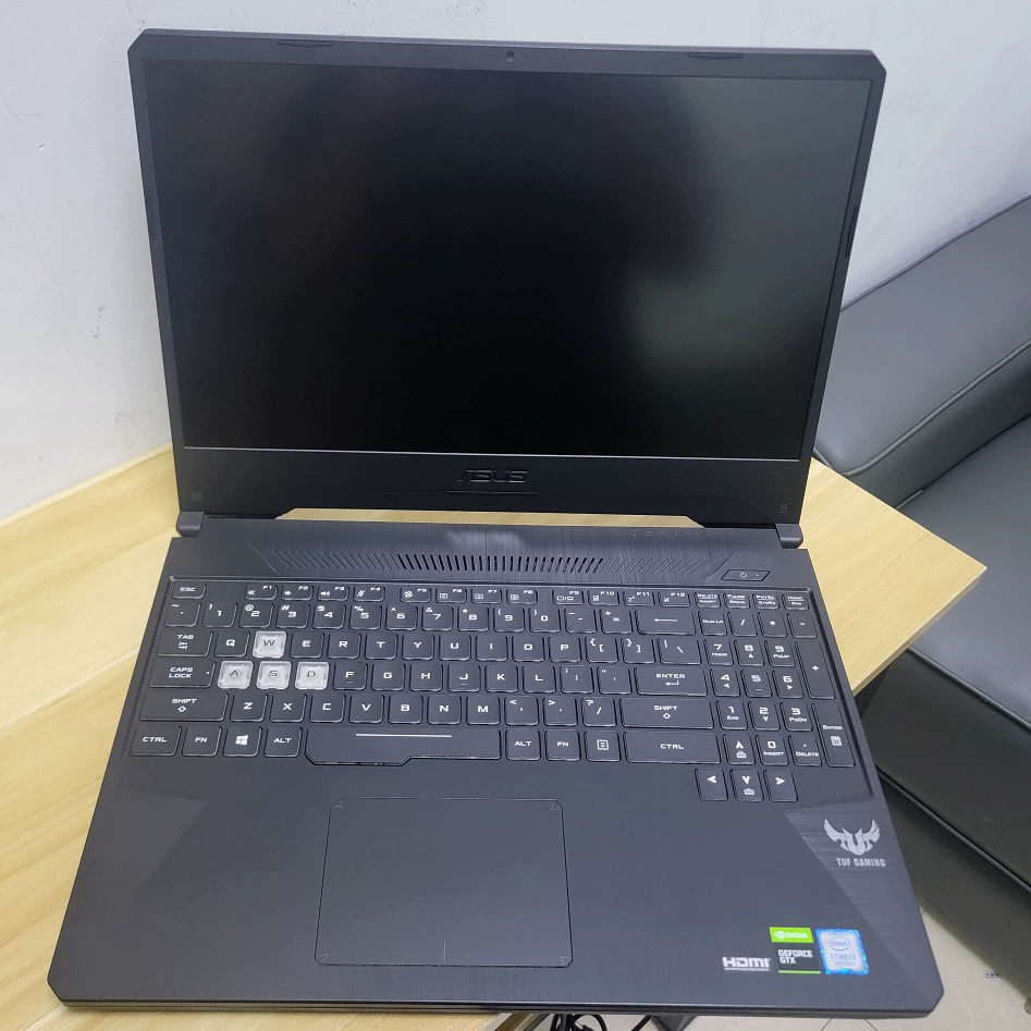 Применяемый полет застрахован 6FX86 ноутбук i7-8750H GTX1050Ti независимый дисплей 16G игровая книга