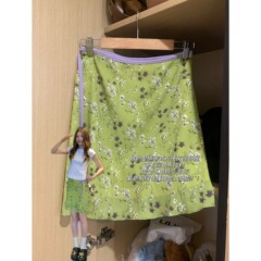 设计感绿色碎花系带半身裙女2025夏季新款胖mm印花A字短裙中裙子