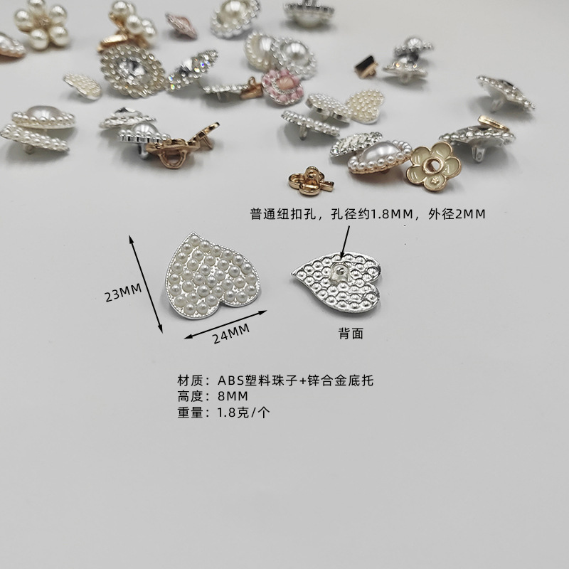 Los fabricantes venden directamente sirimi Diamond hebillas llenas de joyas de aleación de corazón de melocotón accesorios de ropa con botones de pies