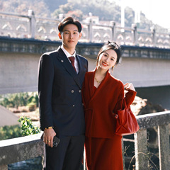 【现货】登记领证订婚礼服高级感端庄大气红色针织毛衣两件套裙装