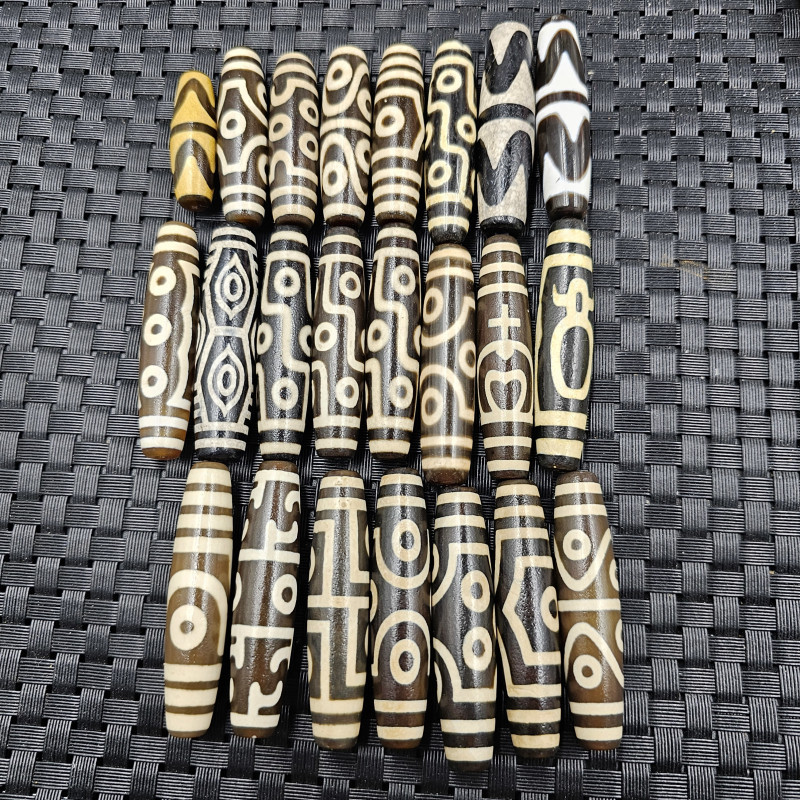 Coated Black and White Agate Dzi Beads, Jade Loose Beads, Tiger Tooth Vase, Lotus Master Agate, Passepartout Jewelry Accessories Beads
