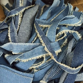 女式牛仔裤;半身裙;女士牛仔外套