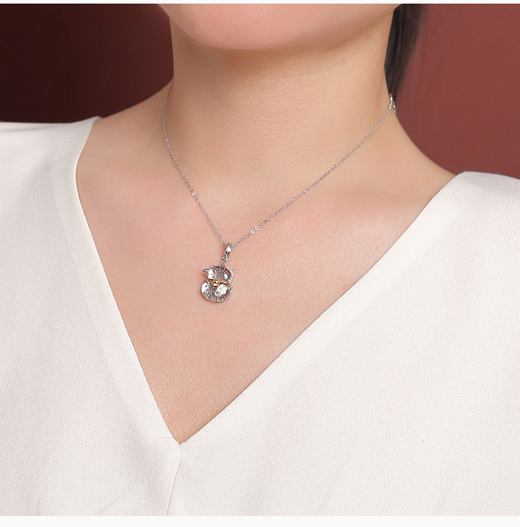 Mặt dây chuyền bạc S925 mạ vàng đính pha lê trắng hình mèo thần tài phong thủy mới — Bạch thủy tinh vàng (không kèm dây) chi tiết 10