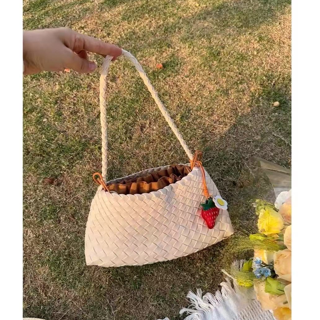 Women's Hand-Woven Leather Underarm Bag 2025 New Premium Retro Shoulder Handbag - Thumbnail 4