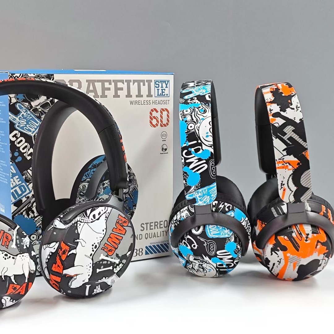Transfronterizos nuevos AKZ - 38 personalidad creativa camuflado graffiti auriculares auriculares Bluetooth auriculares inalámbricos al por mayor
