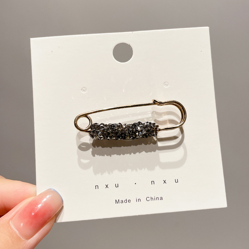 Falda con hebilla de cintura de perlas, circunferencia de cintura grande, cambio de artefacto, hebilla anti-luz, ropa, broche de diseño fijo