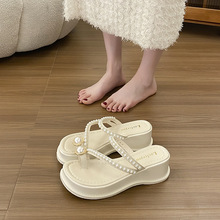 �����ЬŮ���⴩2024���¿�r����������ɸ���и�һ����ɳ��Ь