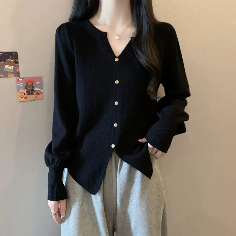 黑色V领长袖针织衫女秋冬2025新款不规则修身显瘦百搭正肩上衣