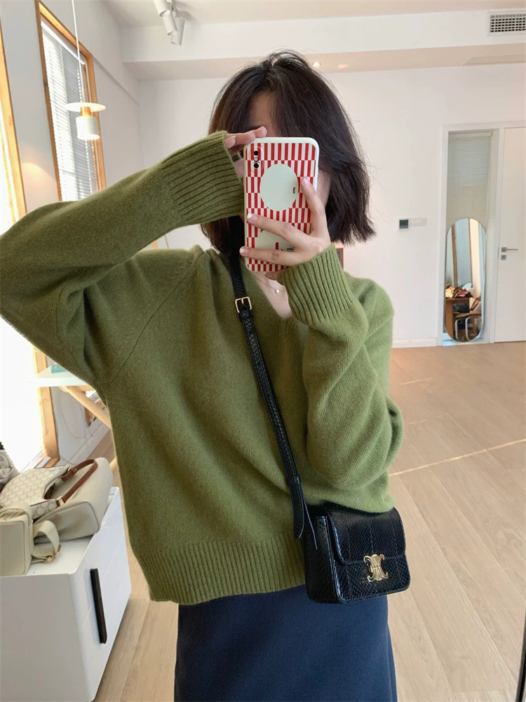 Short V-Neck Knit Sweater, Women's Spring-Autumn, Soft Body-Friendly, One Size