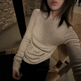 春秋新款毛衣女套头卷边圆领薄款长袖修身显瘦内搭打底衫针织衫