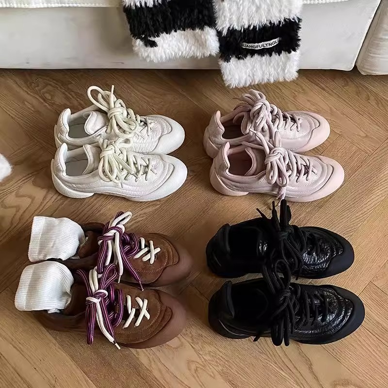 Chao Bunan ~ zapatos blancos con suela gruesa de lazos pareja de zapatos de entrenamiento 24 otoño y invierno zapatos de piel agrietados Flexion