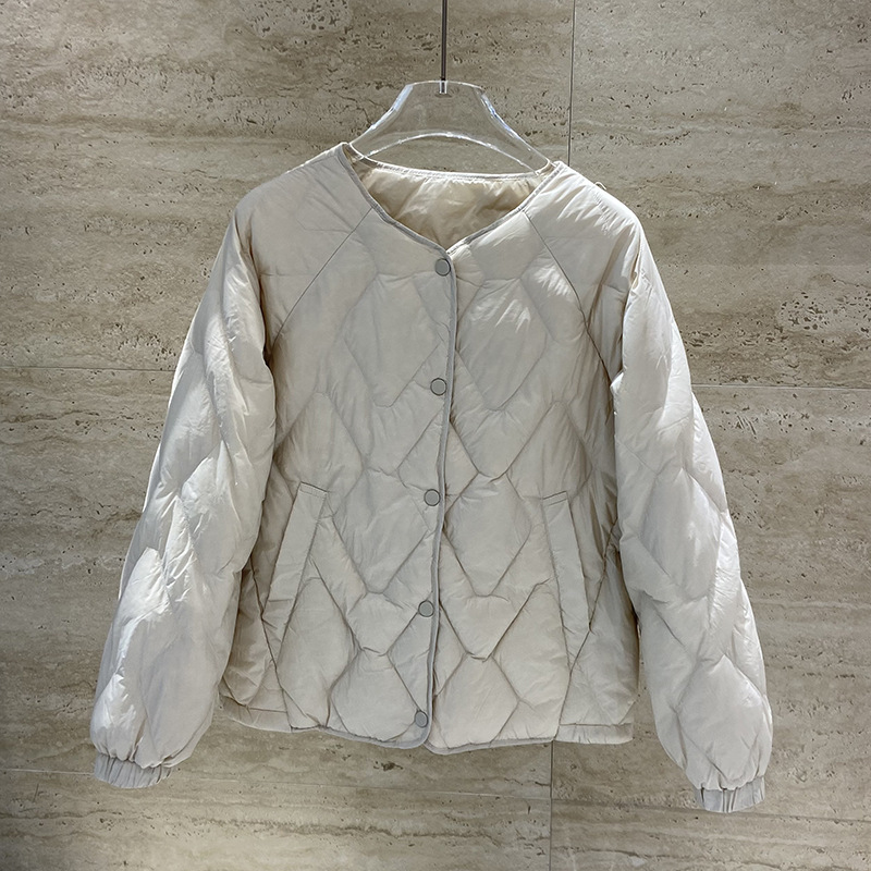 90 Velvet Lightweight Down Jacket 2024 Autumn and Winter New Women's Fashion All-match Korean V-neck Stacked Down Jacket Trendy