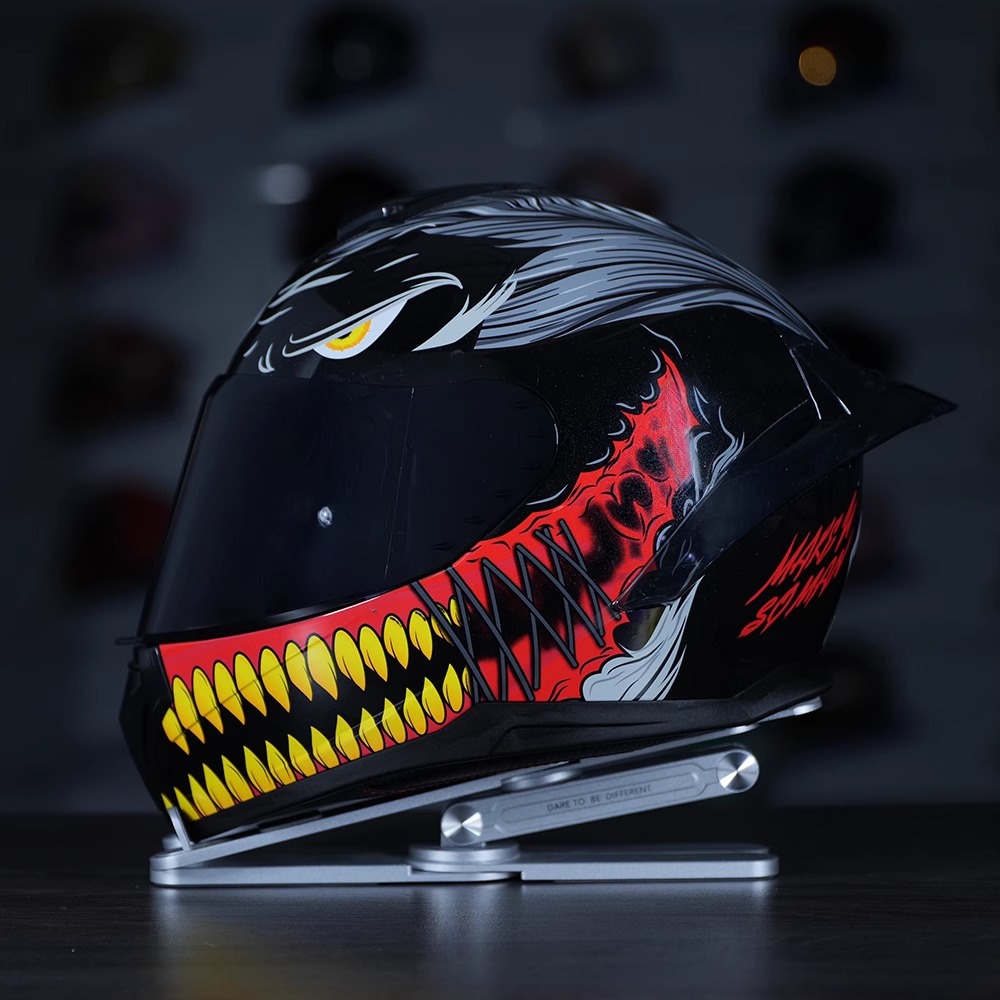 Casco Lion masculino motocicleta casco completo locomotora de defensa femenina cuatro estaciones casco de montaje universal 3C certificado gran cola