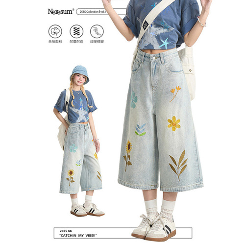 Women's Jeans Shorts 2025 Summer New American Distressed Floral Embroidery Loose Straight Leg Design Fashion 7/8 Length Trendy