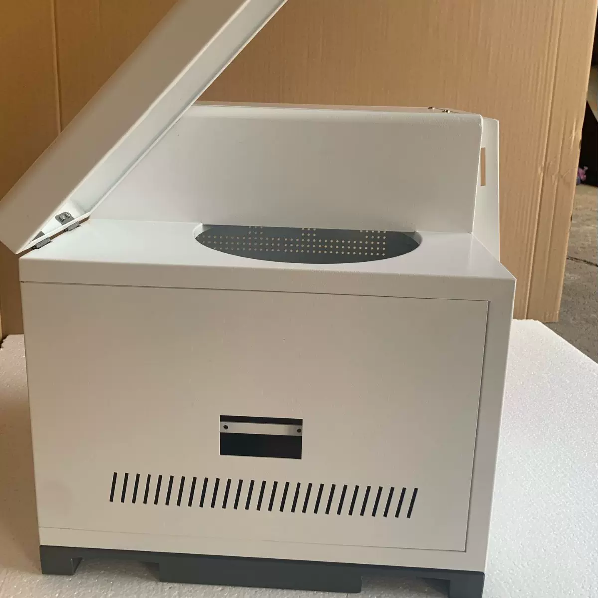 技工定制各种机箱机柜钣金外壳实体厂家电池修复仪储能柜充电节能