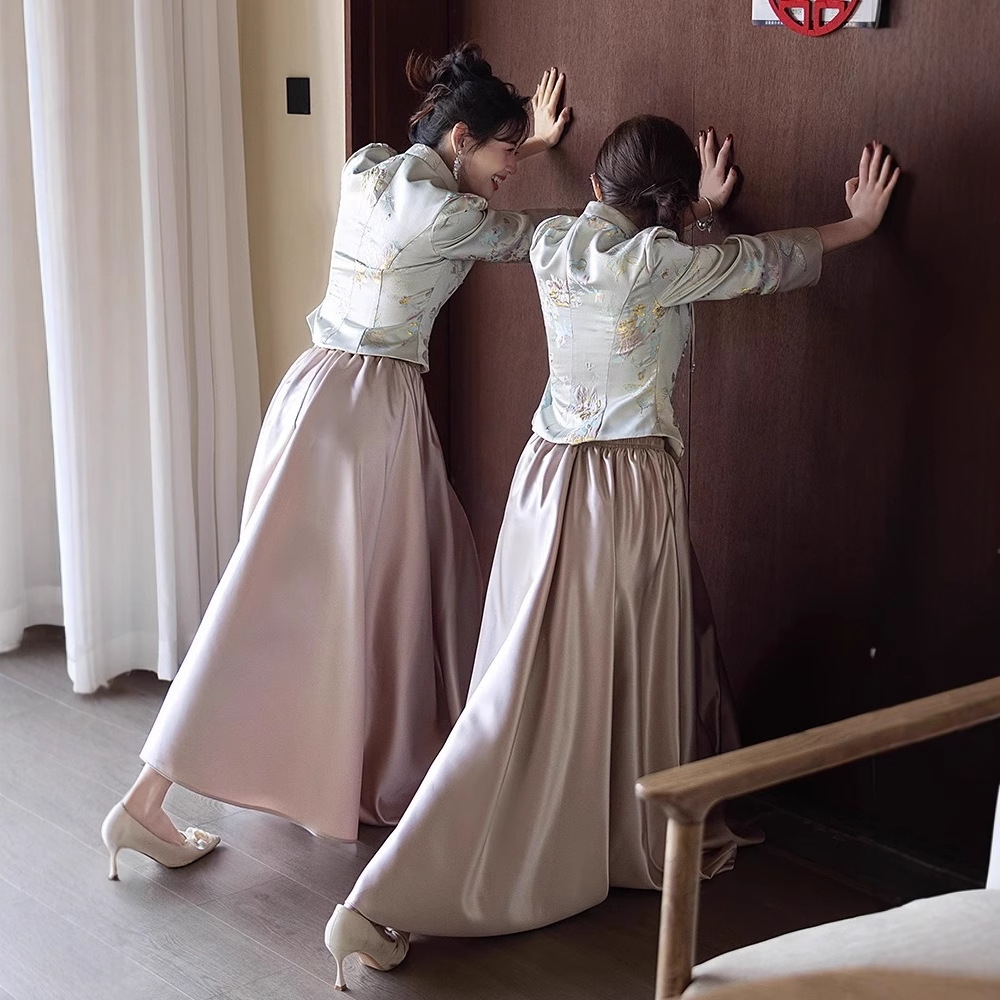 New Chinese-Style Bridesmaid Dresses for Women 2026 New Spring/Summer Niche Annual Party Satin Qipao Sister Group Dresses Suitable for Everyday Wear