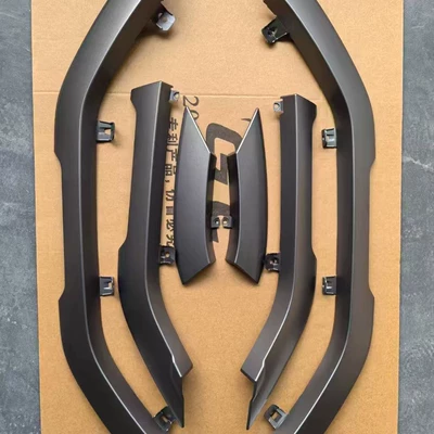 Suitable for 24 Prado Lc250 Wheel Arch Body Trim Strips, Original Factory Door Anti-Collision Bright Strips Modification (Wheel eyebrow)