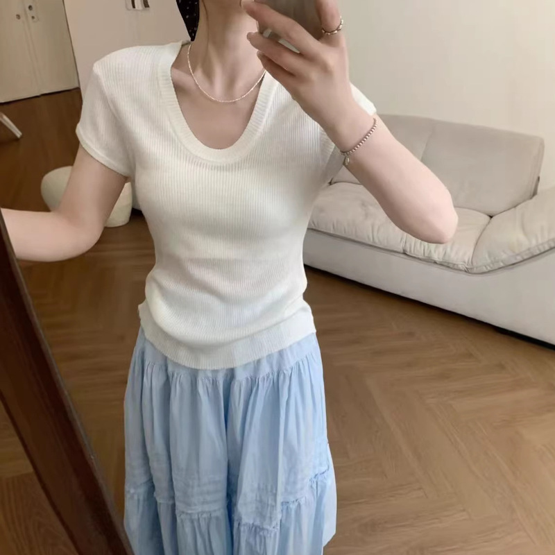 Elegant and Versatile U-Neck Short-Sleeve Knit Top for Women, Summer Thin Slim-Fit Base Shirt, Regular Shoulder Solid Color Top