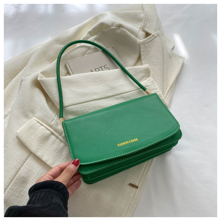 Texture simple et à la mode petit sac carré 2024 nouveau sac à bandoulière polyvalent de banlieue version coréenne sac à aisselles design de niche à la mode_voghion.com