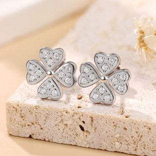 Cross-border Hot Sale Four-leaf Clover Moissanite Earrings 925 Sterling Silver Plated 18K Gold Love Earrings Mosan Diamond Fashion Earrings