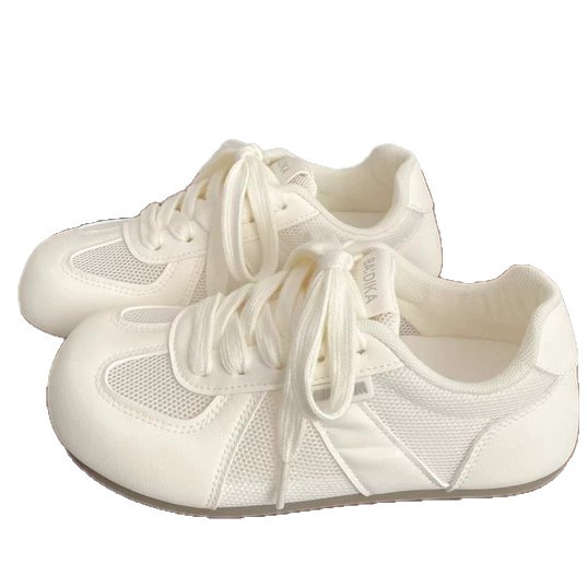 Feos y lindos zapatos de entrenamiento de mujeres ociosos verano 2026 nuevos zapatos blancos transpirables de malla de moda zapatos casuales