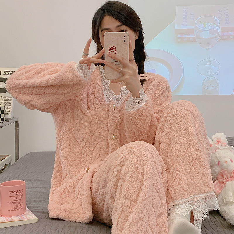 Al por mayor transfronterizo otoño y invierno nuevo pijama de lana de coral de franela, camiseta cardigán de encaje se puede usar con ropa de hogar