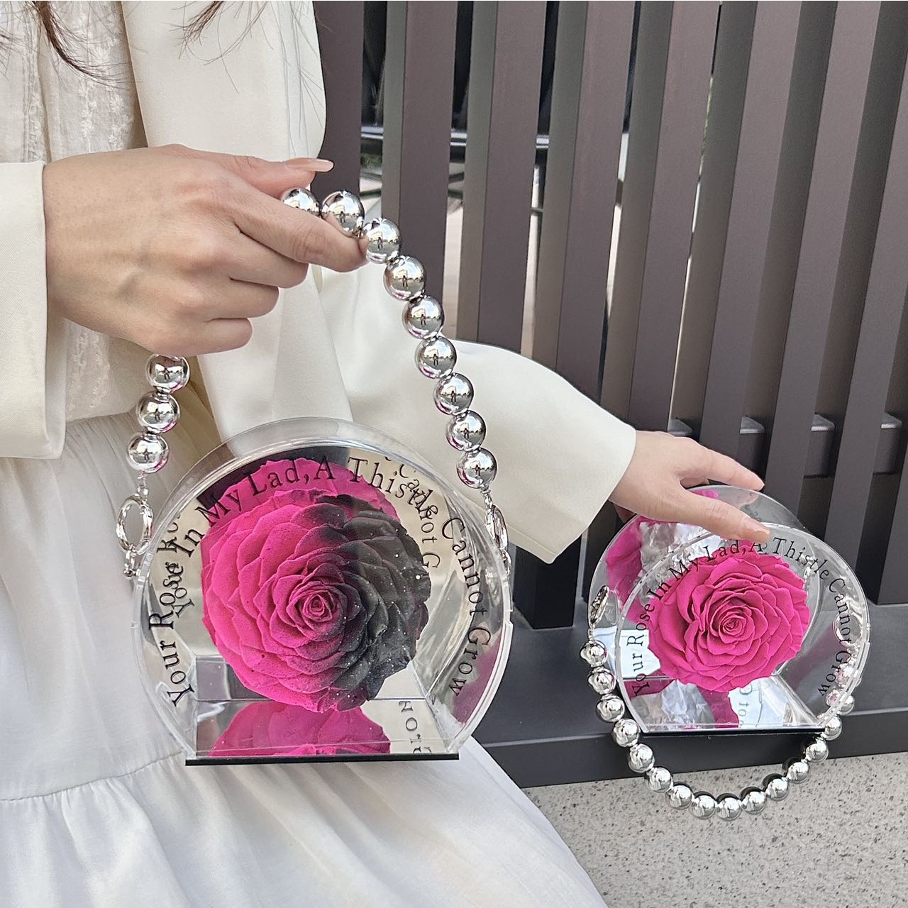 숯불을 태우는 Ferroyd