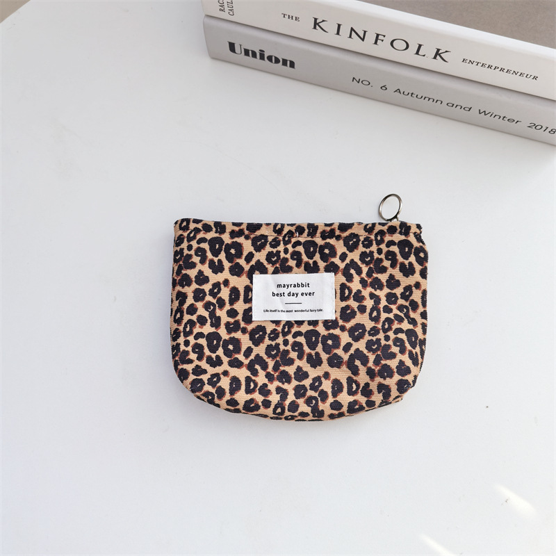 60g Weight Canvas Lining Material Zipper Closure Type / Strap Type Cosmetic Bag Bags Type Daily, Street, Shopping Occasion Corduroy Material Leopard Pattern All Seasons Season Women's Gender Elegant, Streetwear Style Square Shape Small Size Elegant Streetwear Leopard Corduroy Square Makeup Bags 16