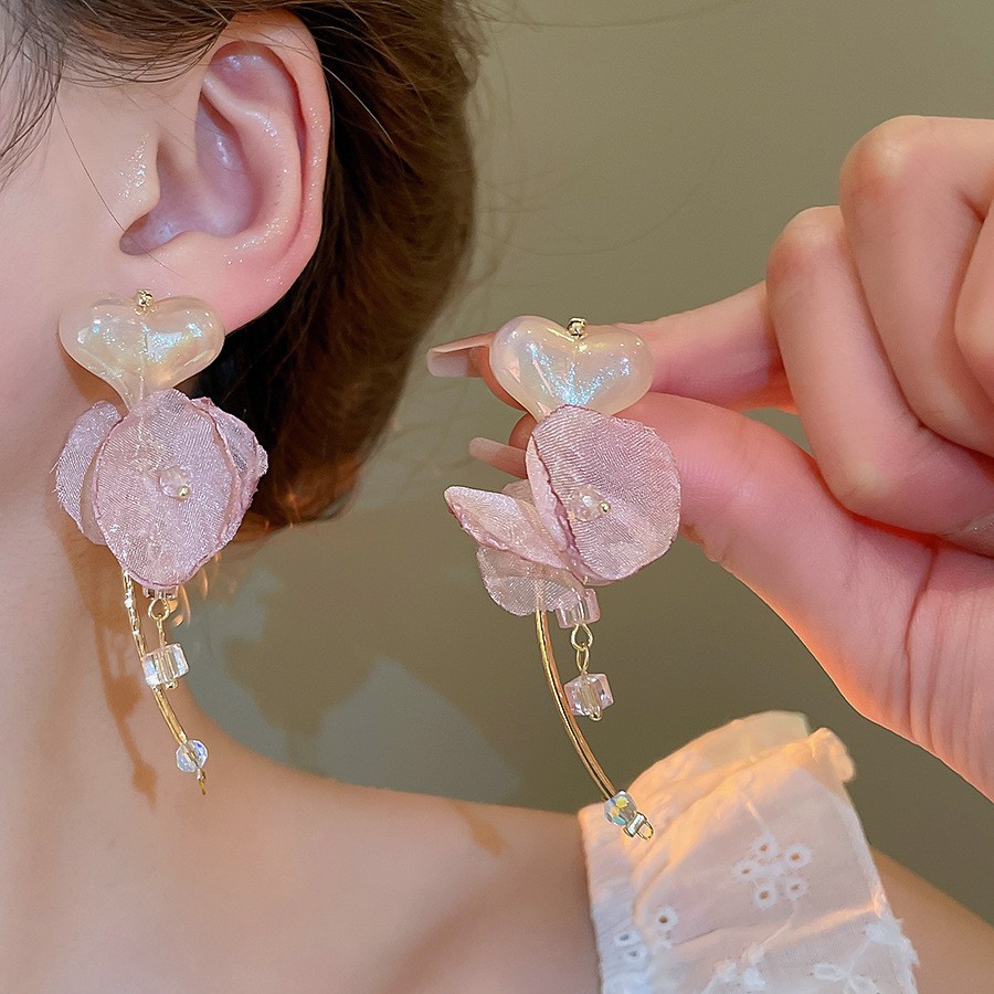 Aguja de plata flor rosa borla estilo vacaciones pendientes verano dulces y exquisitos pendientes pequeños pendientes de diseño fresco mujeres