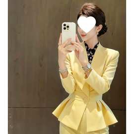 黄色收腰西装外套女2026新款正式场合轻奢感职业两件套装秋季