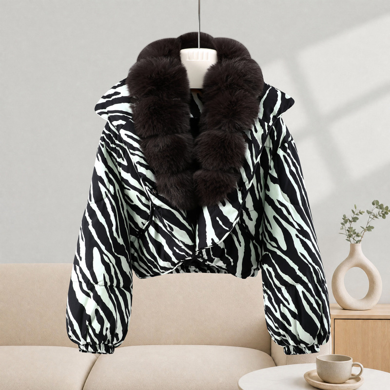 2026 winter new style faux fox fur collar puff sleeve down cotton jacket for women, short, fashionable, loose, and thickened outerwear 2026 winter new style faux fox fur collar puff sleeve down cotton jacket for women, short, fashionable, loose, and thickened outerwear