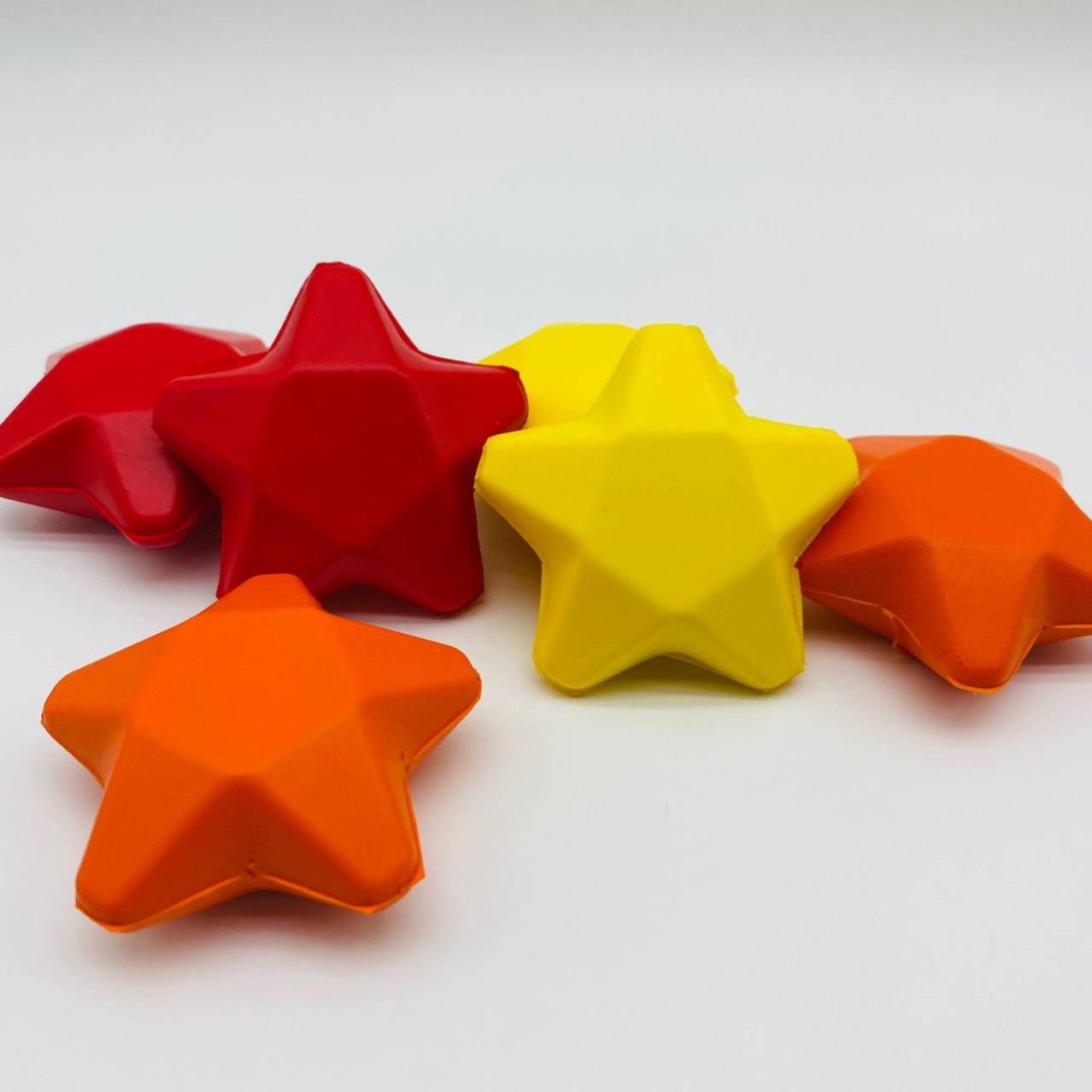 Cross-border hot sale 4CM foam Pu stress ball elastic five-pointed star love children's decompression vent toy Rugby