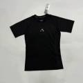 A Di tight short sleeved black