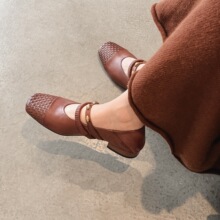 ��Ƥ��~��ʽ����һ�֎�������ЬŮ2025�¿�^�ٴ�ƽ�ל\�چ�Ь