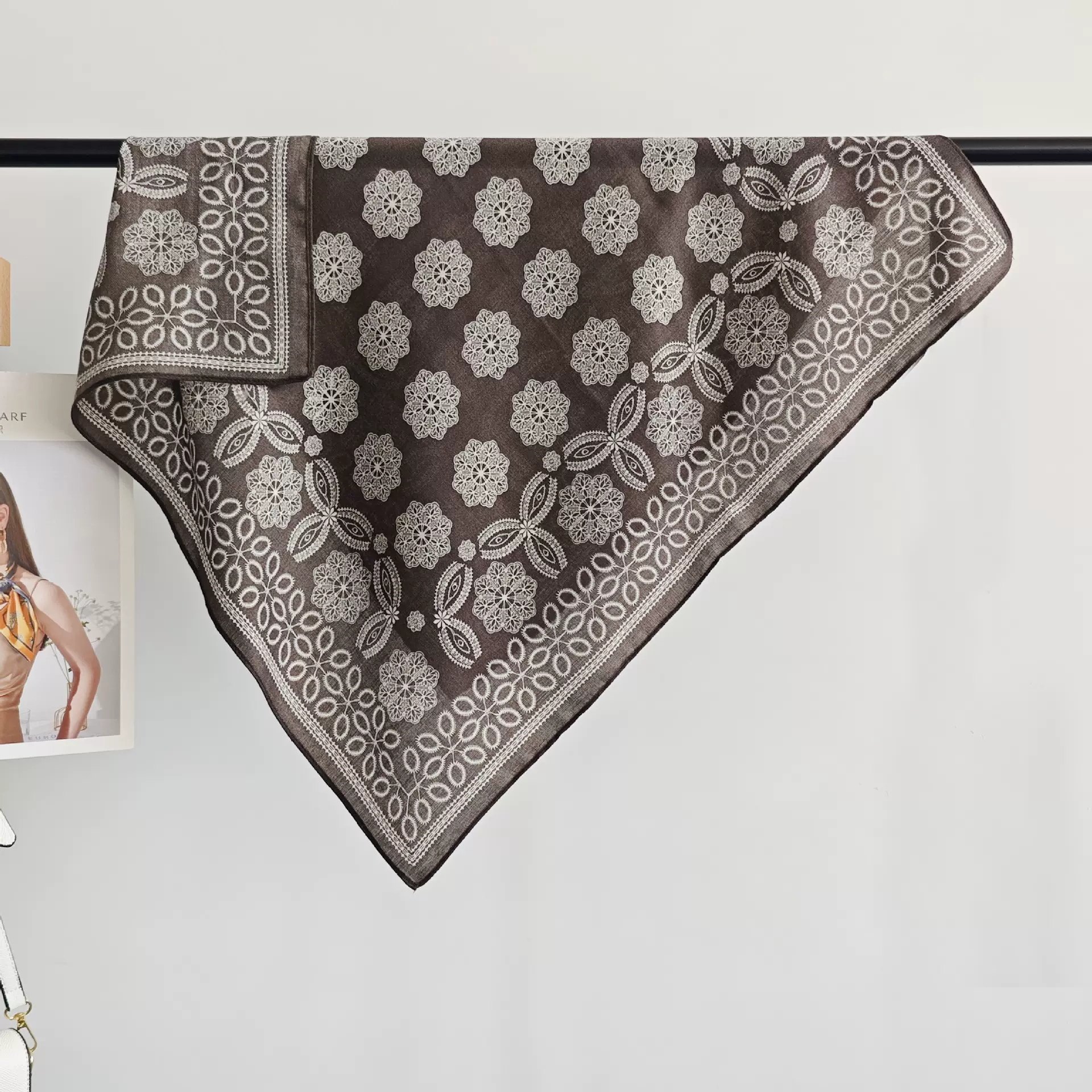 冷色系几何咖色68小方巾装饰配衬衫绑腰丝巾女春夏季空调护颈围巾