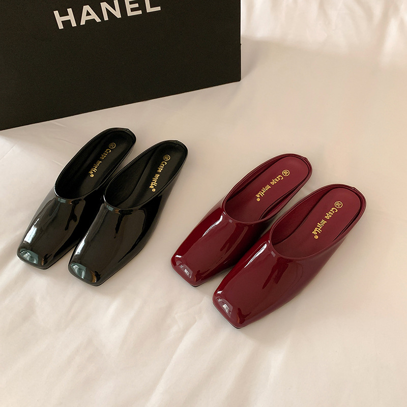 2025 verano nuevo estilo rojo puntera media pantuflas mujeres ropa exterior moda todo fósforo perezoso un pie zapatos Muller