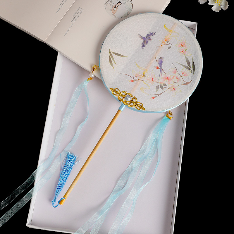 Nuevo ventilador de palacio chino, ventilador de grupo especial de danza, ventilador de estilo chino, ventilador de ropa Han, falda de caballo para niños, cheongsam, ventilador redondo de cinta para mujeres