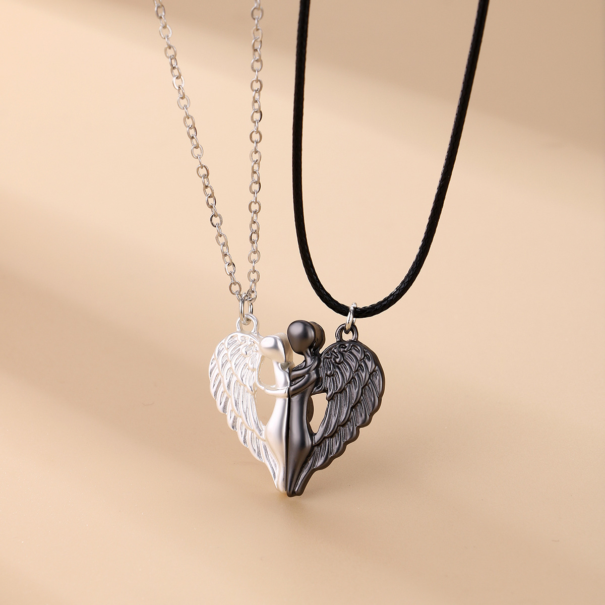Simple Style Heart Shape Alloy Plating Gold Plated Couple Pendant Necklace display picture 1